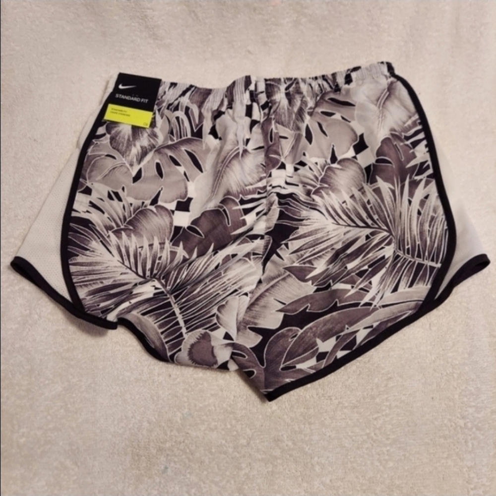 Nike Youth Girls large Dri-FIT Tempo Shorts Floral NWT 102025 - Picture 5 of 5